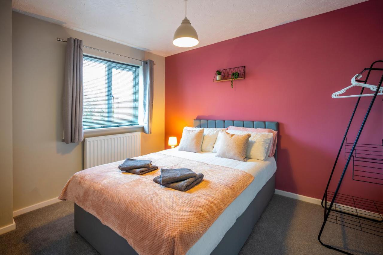Bright & Modern 4 Bedroom Townhouse Stafford Exteriér fotografie